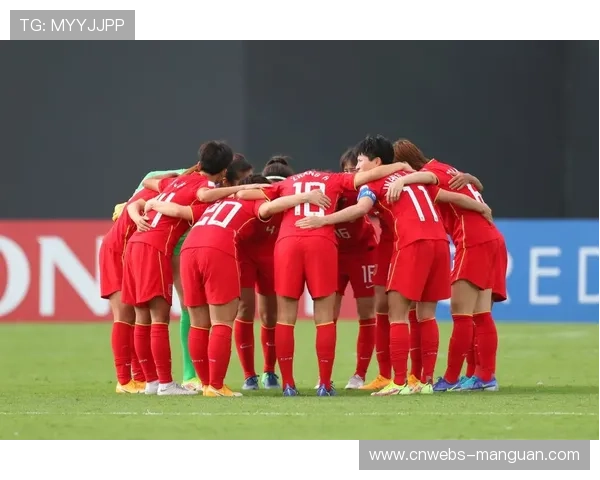 奥利弗执法双红会引争议 扩大尺度引发球迷热议与媒体关注