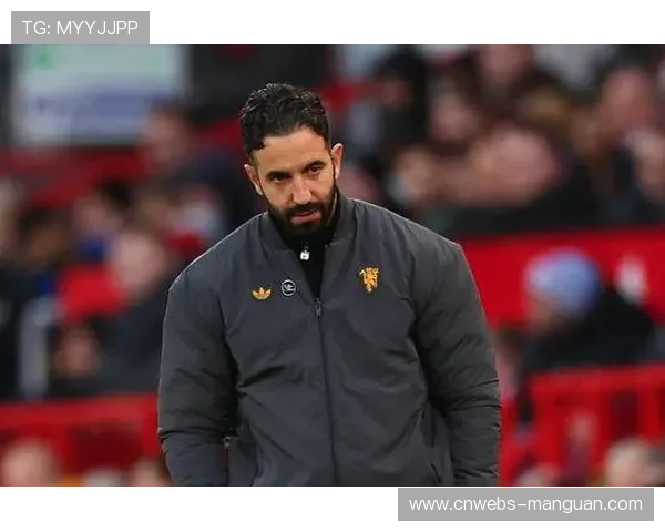 曼联冬窗引援策略受质疑，被指恐慌性购买而非长期规划